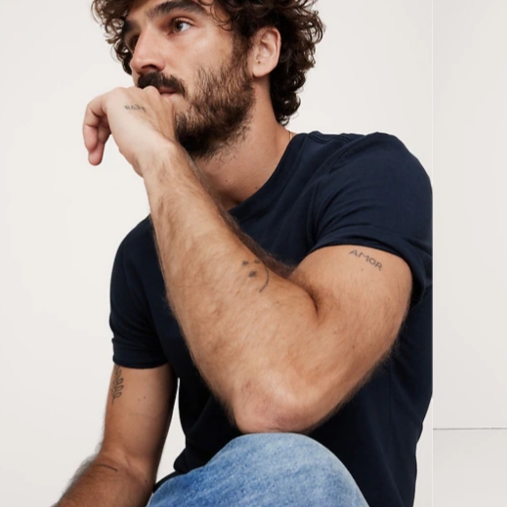 Banana Republic Men's Midnight Tee 100%Organically Grown Cotton